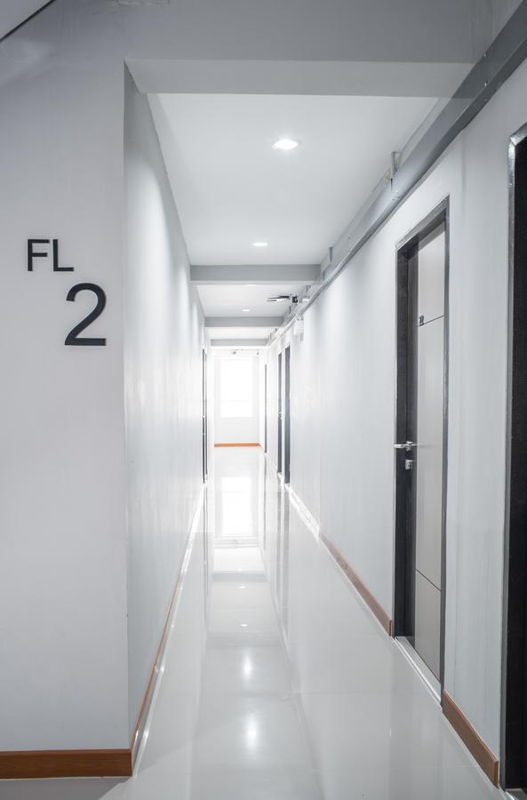 S44Room Bangkok Bagian luar foto
