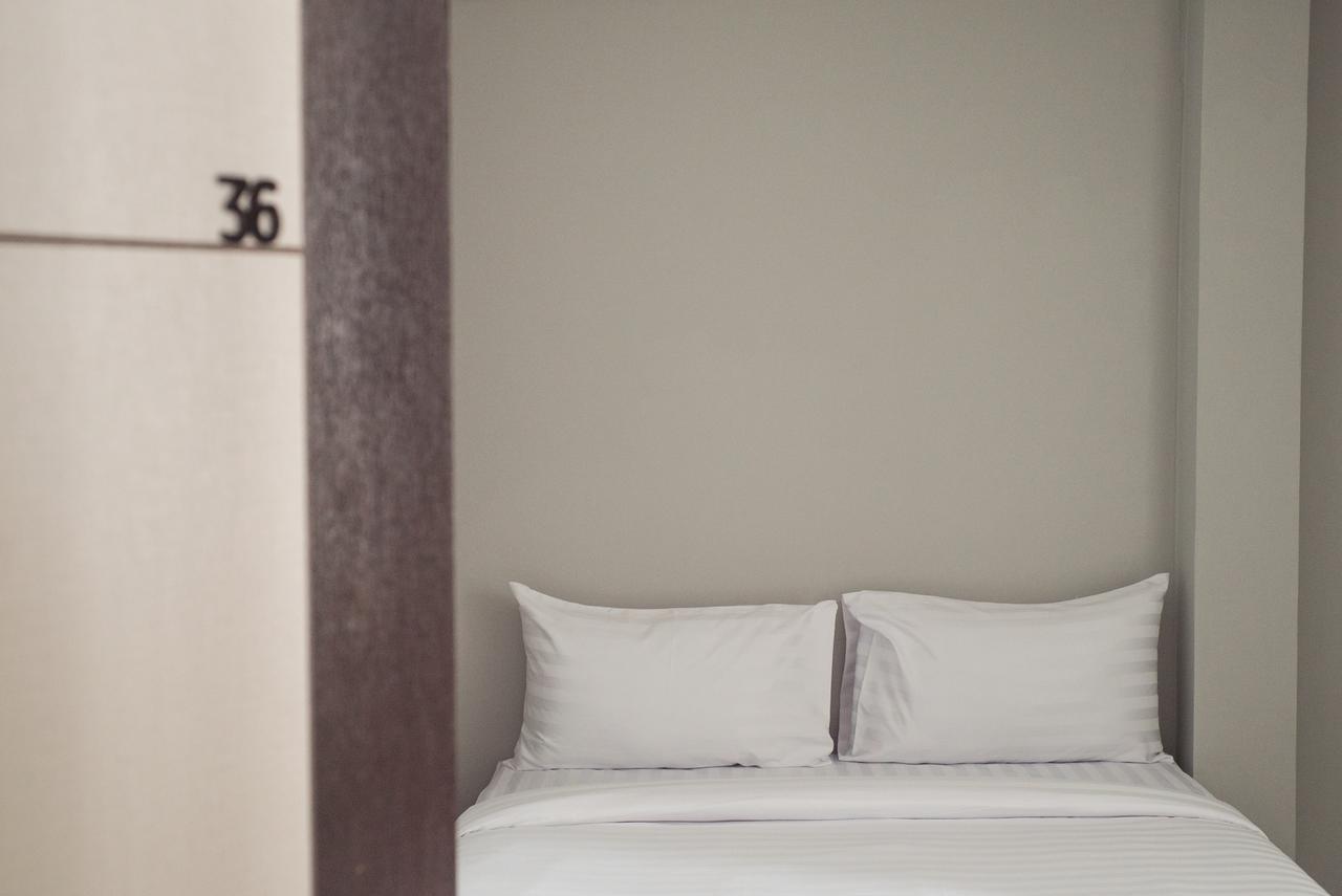 S44Room Bangkok Bagian luar foto
